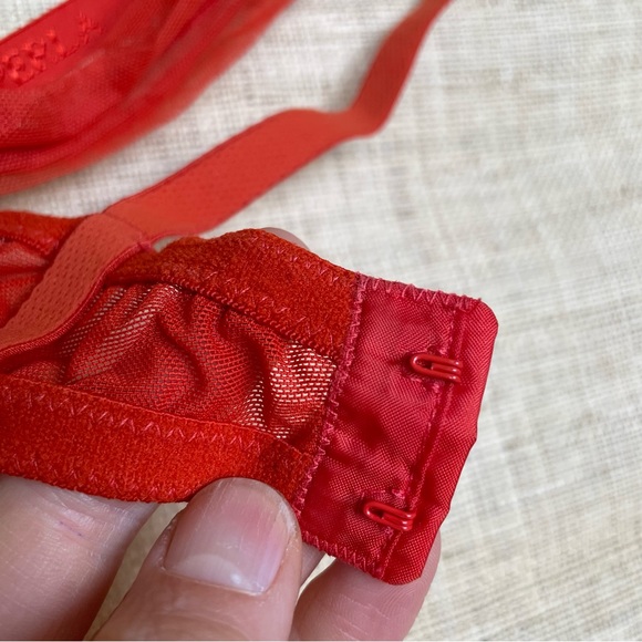 La Perla russet red scallops + mesh bra & panty set---- 36C & Medium - Picture 6 of 9